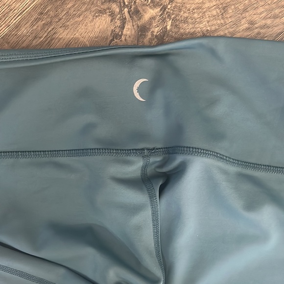 Teal Angle Block Light n Tight Hi-Rise 7/8 24" - Picture 2 of 3